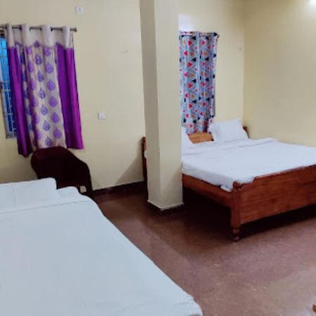 Отель Aiims Nagar Rest House Бхубанешвара Экстерьер фото