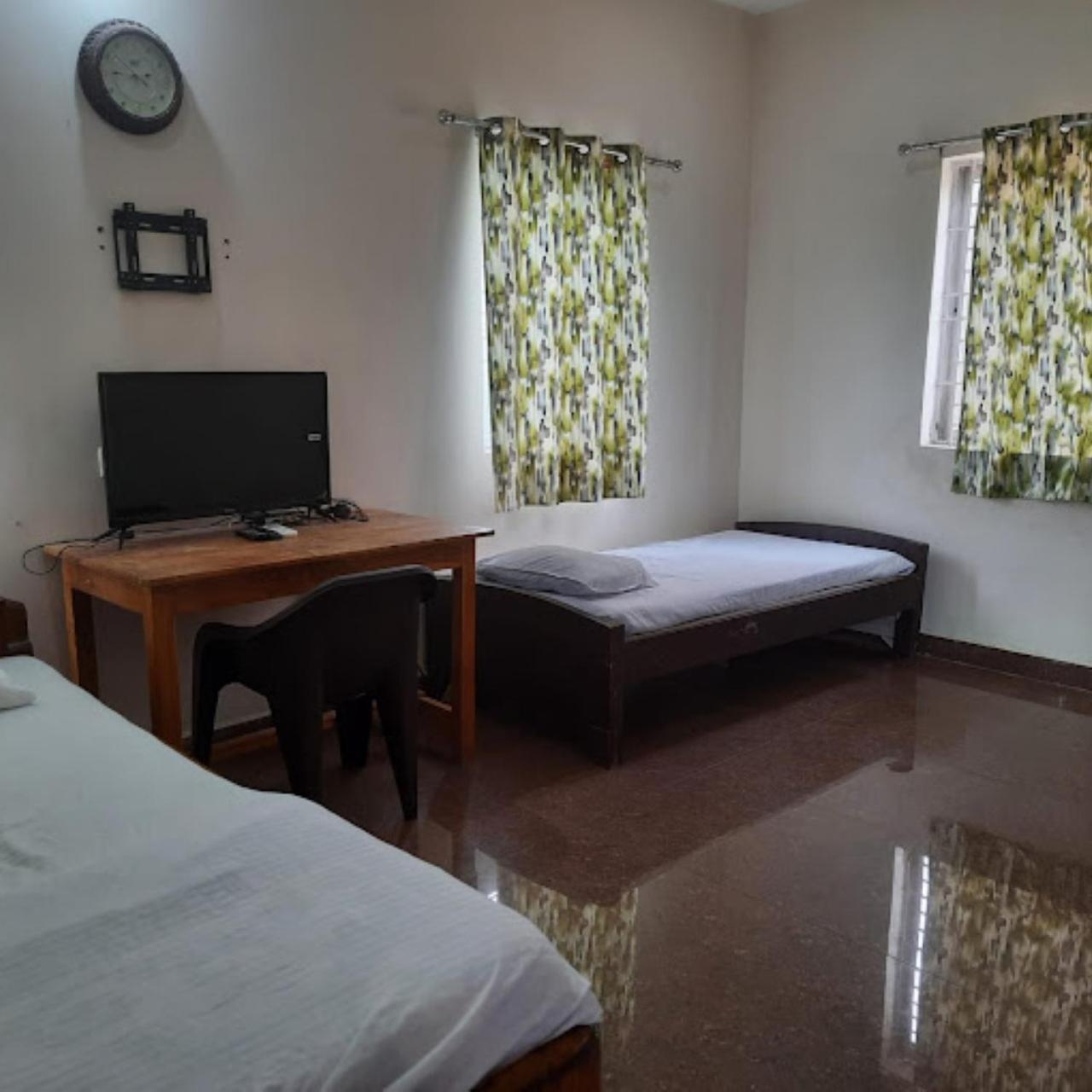 Отель Aiims Nagar Rest House Бхубанешвара Экстерьер фото